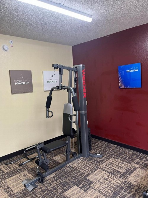Red Roof Inn & Suites Indianapolis Airport - image 2