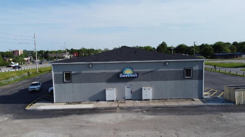 Days Inn by Wyndham Indianapolis East Post Road - image 14