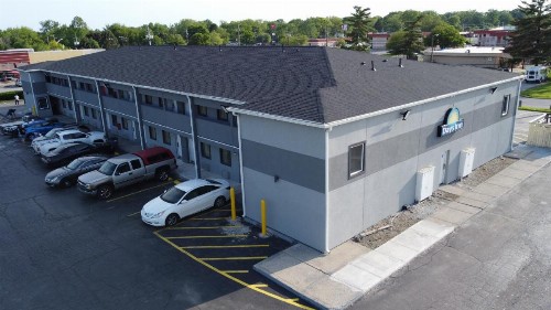 Days Inn by Wyndham Indianapolis East Post Road - image 23
