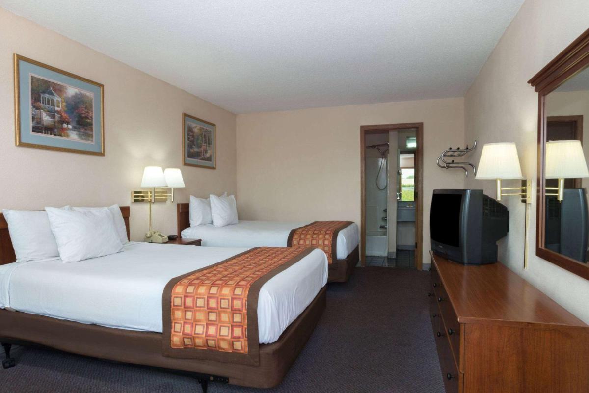 Days Inn by Wyndham Indianapolis East Post Road - image 3