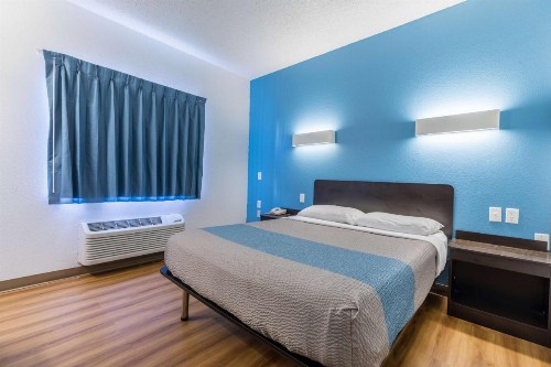 Motel 6-Indianapolis IN - Southport - image 12