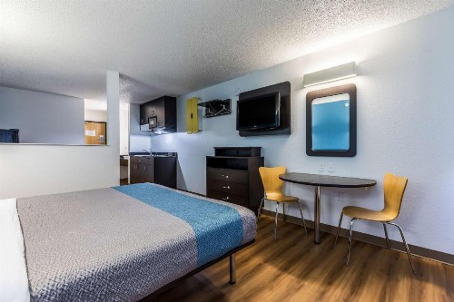 Motel 6-Indianapolis IN - Southport - image 13
