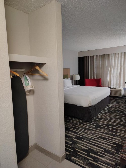 Country Inn & Suites by Radisson Indianapolis South IN - image 22