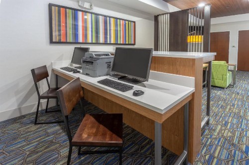Holiday Inn Express - Indianapolis - Southeast an IHG Hotel - image 45