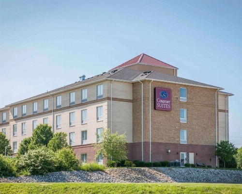 Comfort Suites Southport - image 2