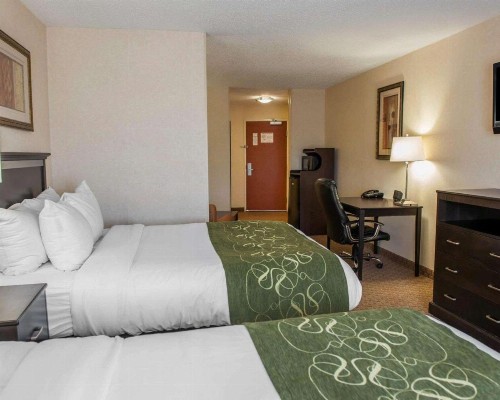 Comfort Suites Southport - image 25