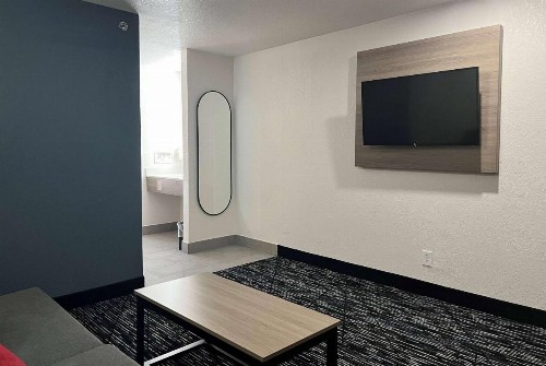 Baymont by Wyndham Indianapolis Northeast - image 23