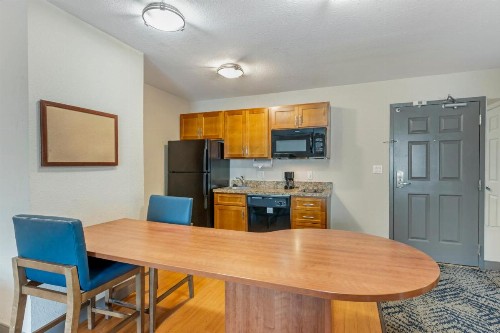 Candlewood Suites Indianapolis East an IHG Hotel - image 23