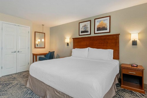 Candlewood Suites Indianapolis East an IHG Hotel - image 30