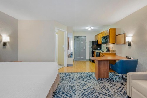 Candlewood Suites Indianapolis East an IHG Hotel - image 39