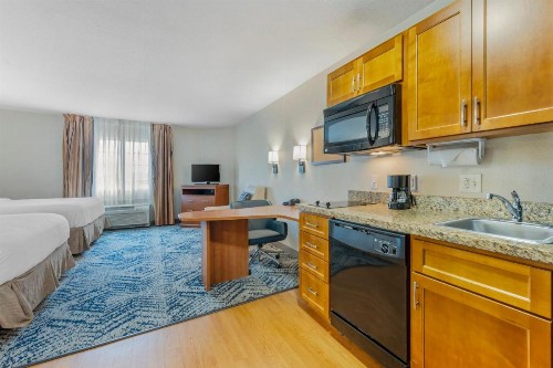 Candlewood Suites Indianapolis East an IHG Hotel - image 40