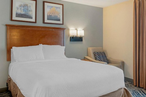 Candlewood Suites Indianapolis East an IHG Hotel - image 42