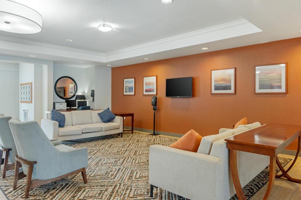 Candlewood Suites Indianapolis East an IHG Hotel - image 6