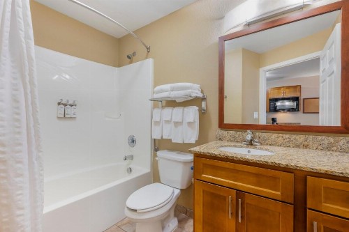 Candlewood Suites Indianapolis East an IHG Hotel - image 9