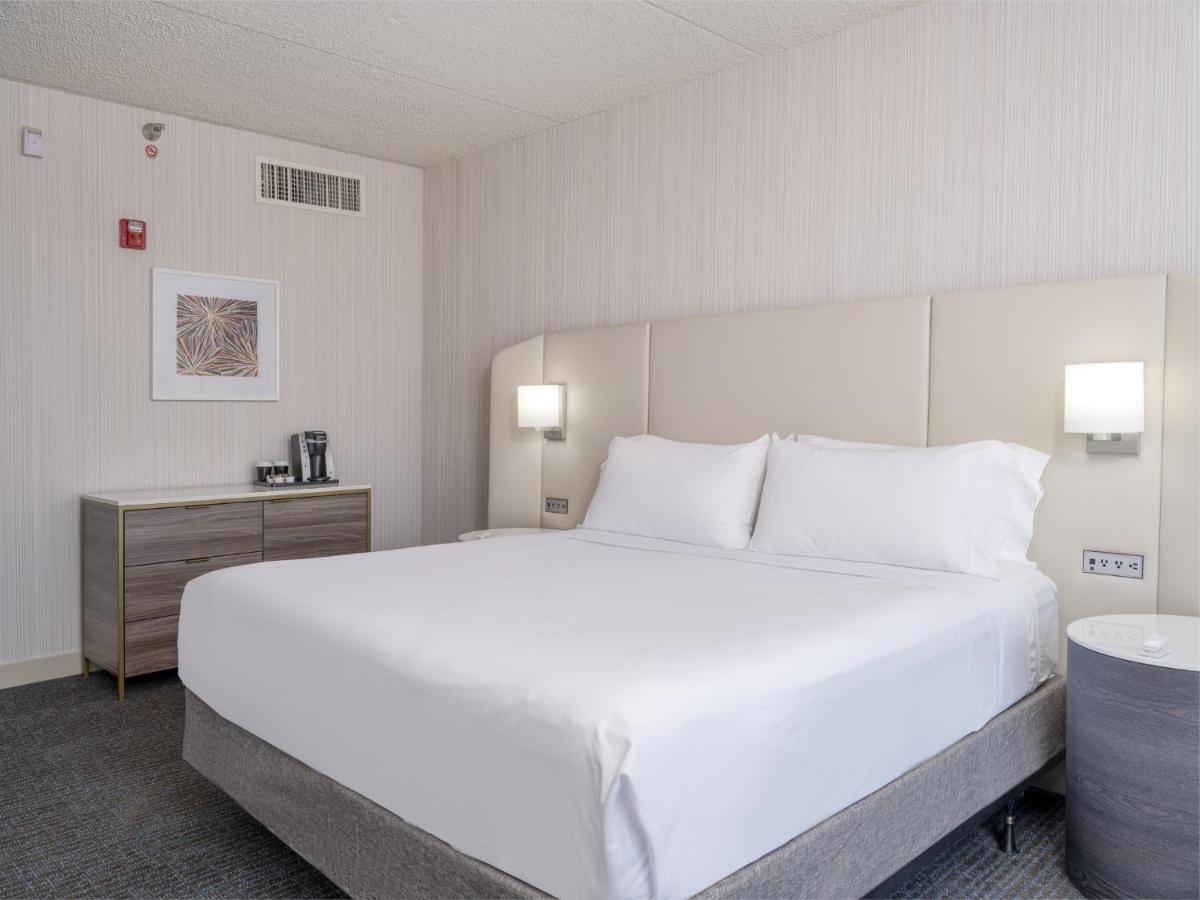 Crowne Plaza Hotel Indianapolis Airport an IHG Hotel - image 7