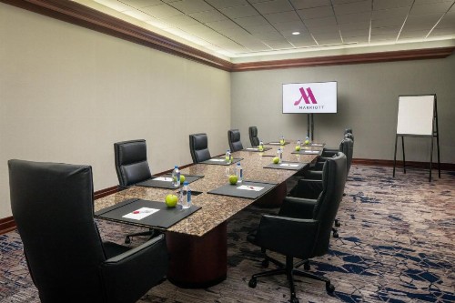 Indianapolis Marriott East - image 12