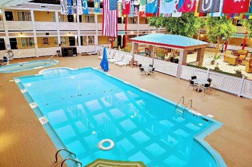 Ramada by Wyndham Indianapolis Speedway - image 32