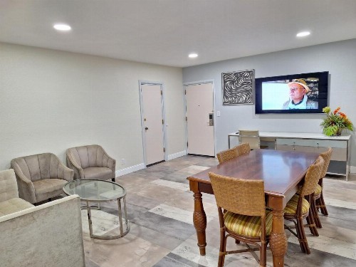 Ramada by Wyndham Indianapolis Speedway - image 33
