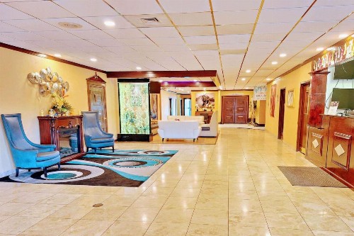 Ramada by Wyndham Indianapolis Speedway - image 42