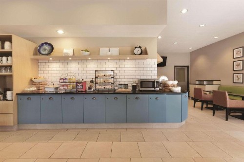 Country Inn & Suites by Radisson Indianapolis Airport South IN - image 28