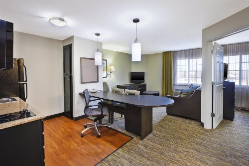 Candlewood Suites Indianapolis Airport an IHG Hotel - image 13