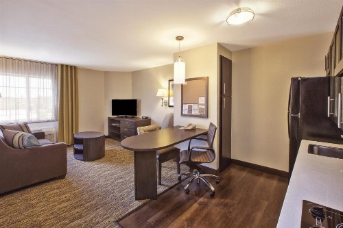 Candlewood Suites Indianapolis Airport an IHG Hotel - image 23