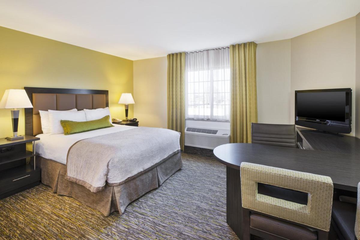 Candlewood Suites Indianapolis Airport an IHG Hotel - image 4