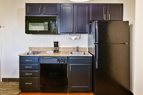 Candlewood Suites Indianapolis Airport an IHG Hotel - image 5