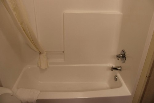 Best Western Airport Suites - image 38