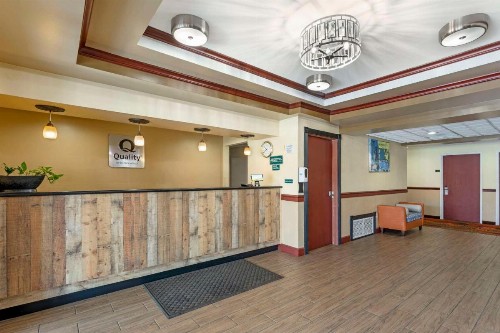 Best Western Airport Suites - image 4