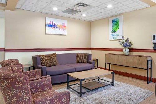 Best Western Airport Suites - image 5