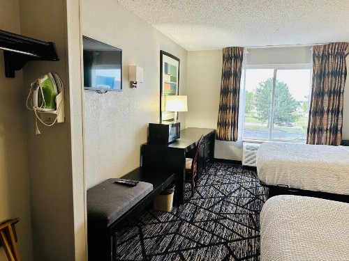 Quality Inn Northwest - image 19