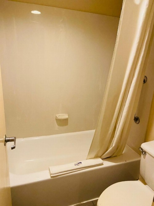 Quality Inn Northwest - image 4