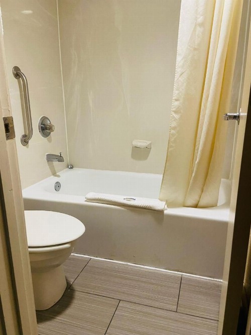 Quality Inn Northwest - image 6