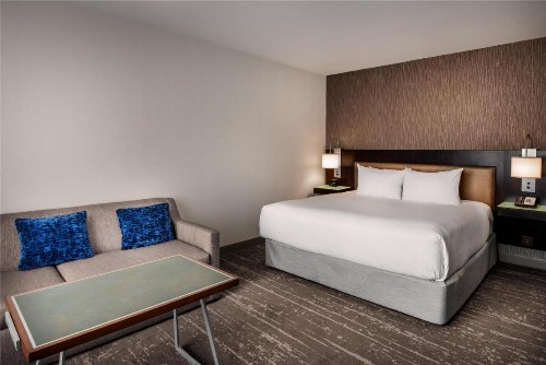 Hyatt Regency Indianapolis at State Capitol - image 17