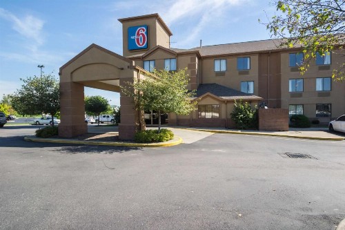Motel 6-Indianapolis IN - Airport - image 12