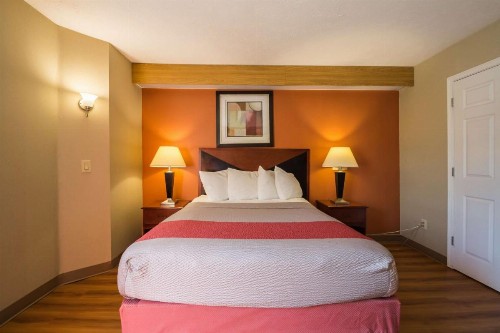 Motel 6-Indianapolis IN - Airport - image 38