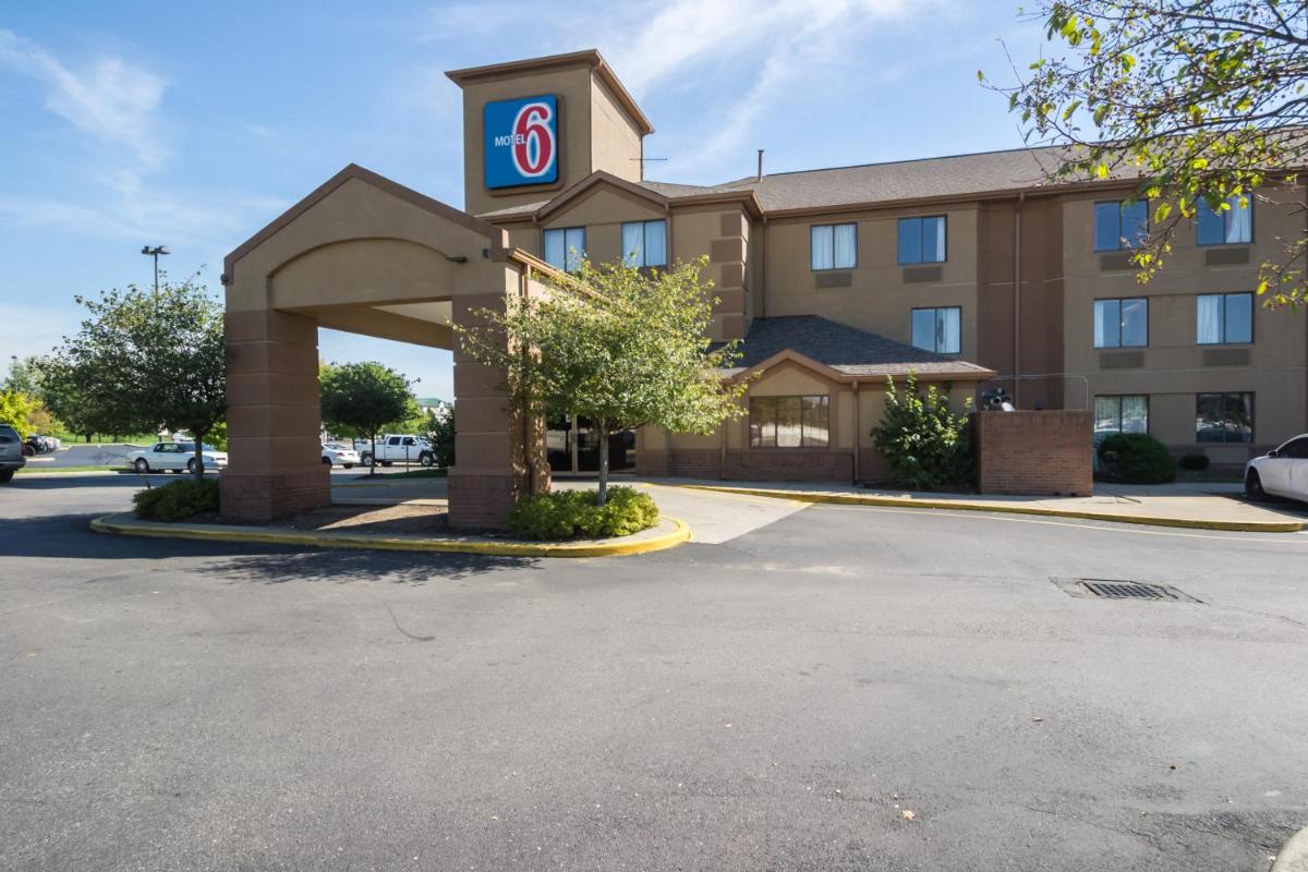 Motel 6-Indianapolis IN - Airport - image 5