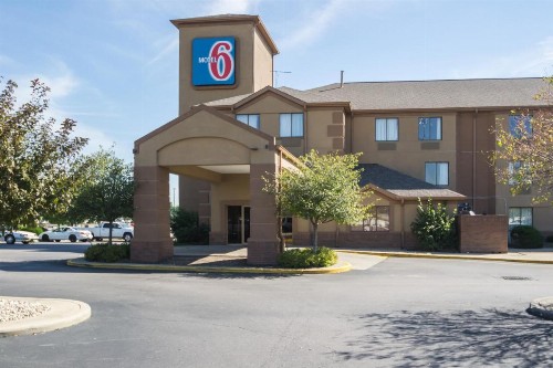 Motel 6-Indianapolis IN - Airport - image 6