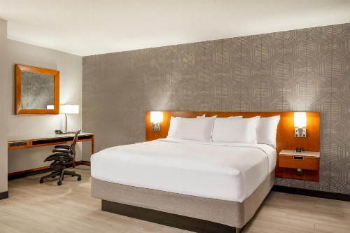 Wyndham Indianapolis West - image 13
