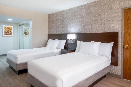 Wyndham Indianapolis West - image 17
