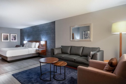 Wyndham Indianapolis West - image 18
