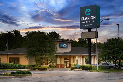 Clarion Inn & Suites Northwest - image 10