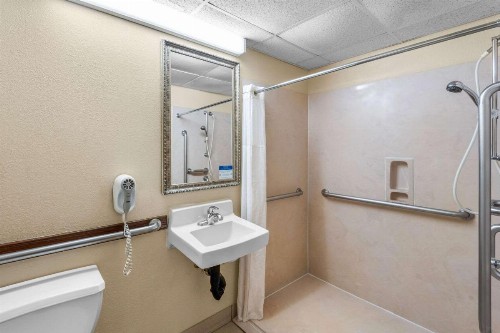 Clarion Inn & Suites Northwest - image 29