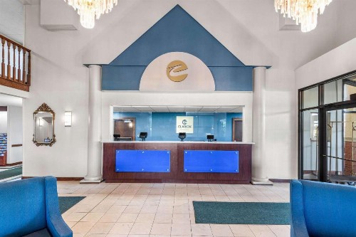Clarion Inn & Suites Northwest - image 9
