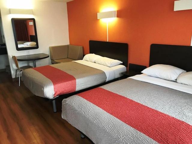 Motel 6-Indianapolis IN - South - image 2