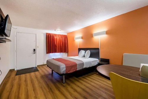 Motel 6-Indianapolis IN - South - image 21
