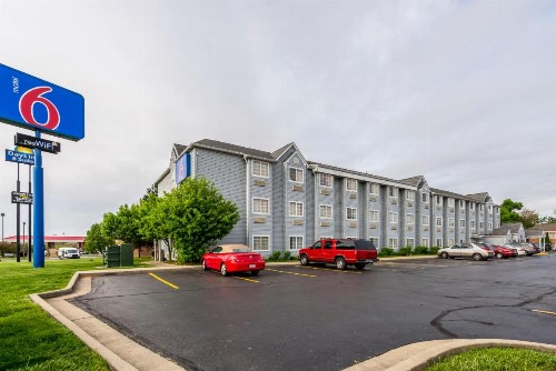 Motel 6 Indianapolis North - image 20