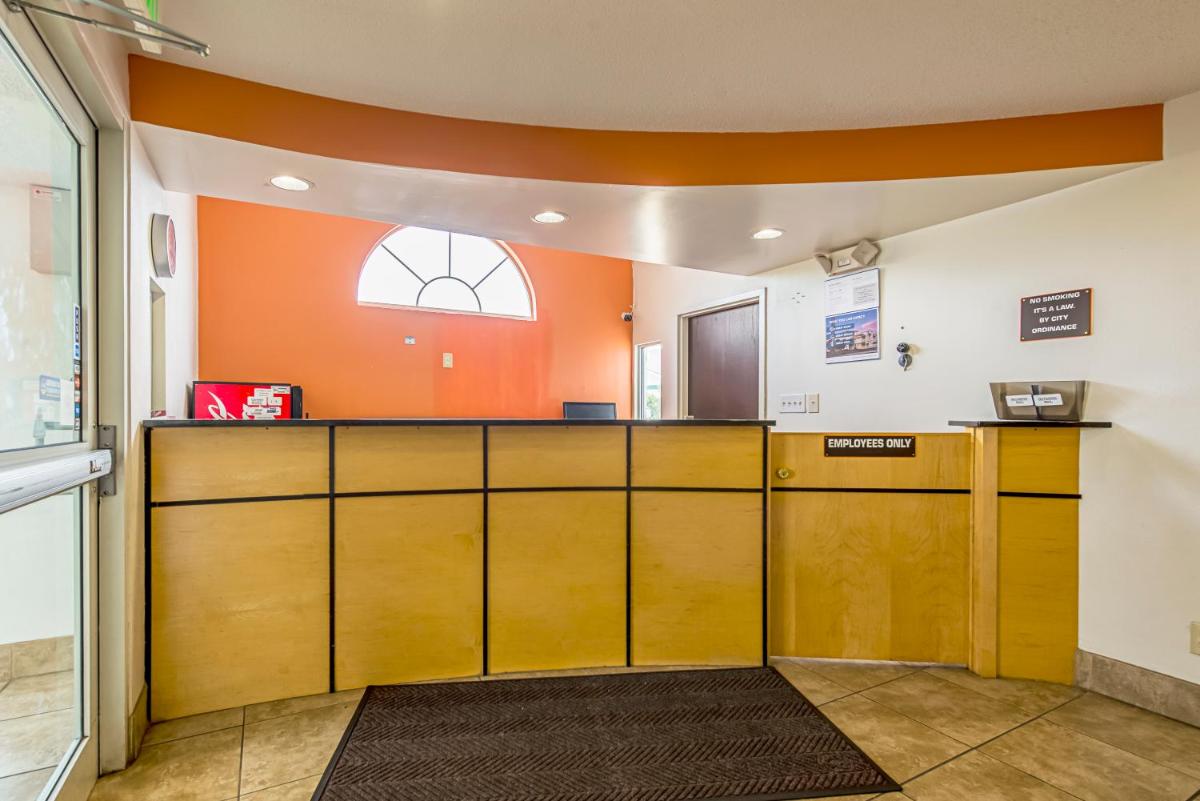 Motel 6 Indianapolis North - image 6