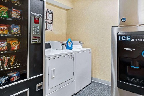 Baymont by Wyndham Indianapolis - image 16